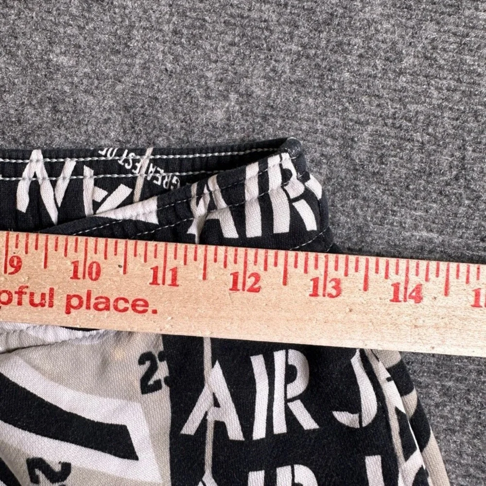 Jordan Loose Fit Chicago All Over Print Sweatpants Black Tan XS